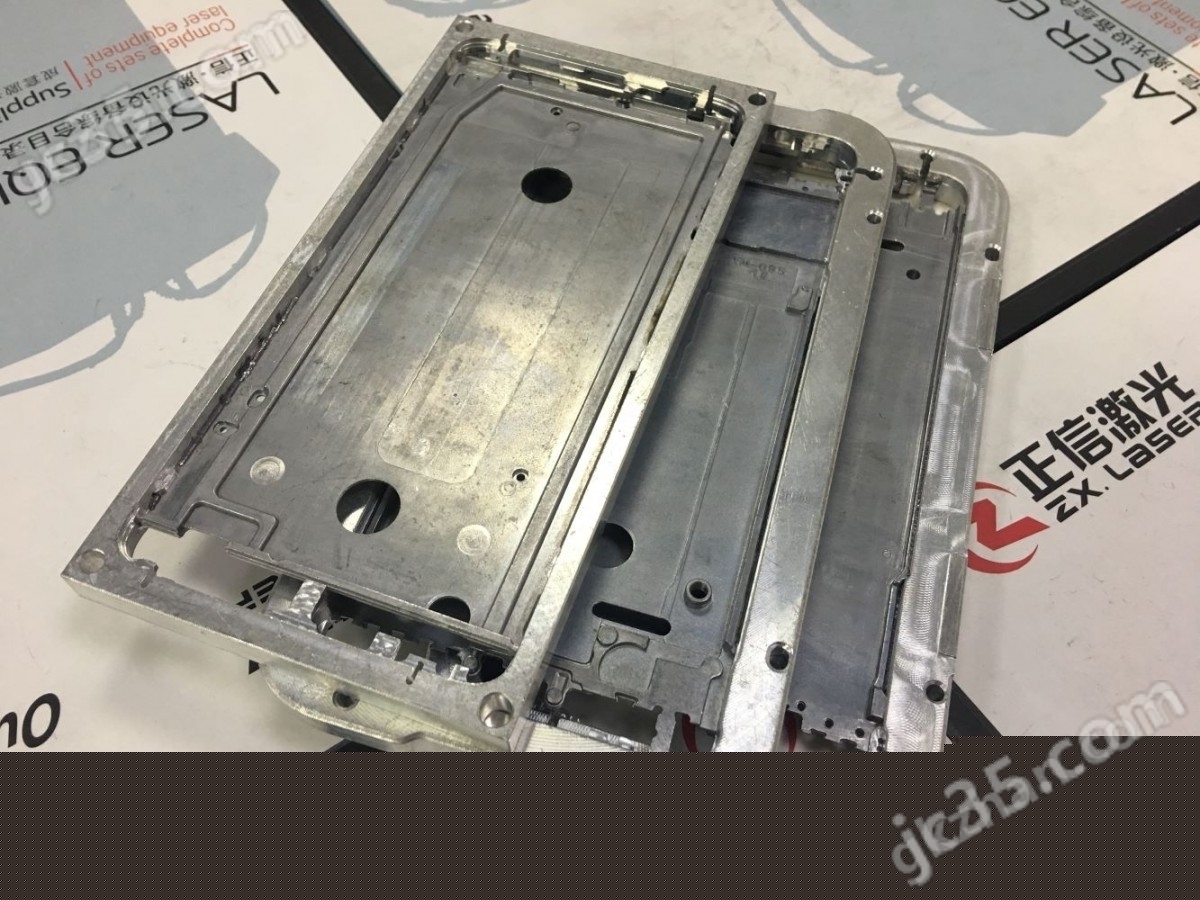 鳳崗200W脈沖式手機周邊激光焊接工作站