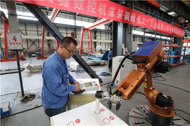 星火數控張周平入選2025年隴原工匠培育對象名單