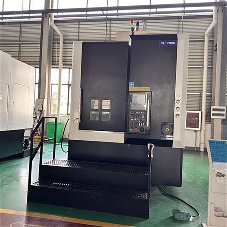 小型高速立式车床VL 700E